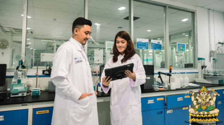 Tak Melulu Apoteker, Ini Peluang Karier Luas bagi Lulusan Farmasi yang Jarang Diketahui