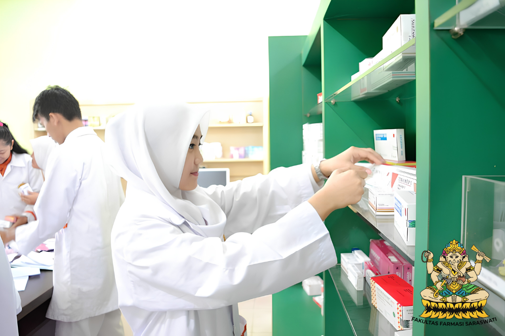 Prospek Gaji dan Jenjang Karir Apoteker di Industri, Klinik, dan Komunitas